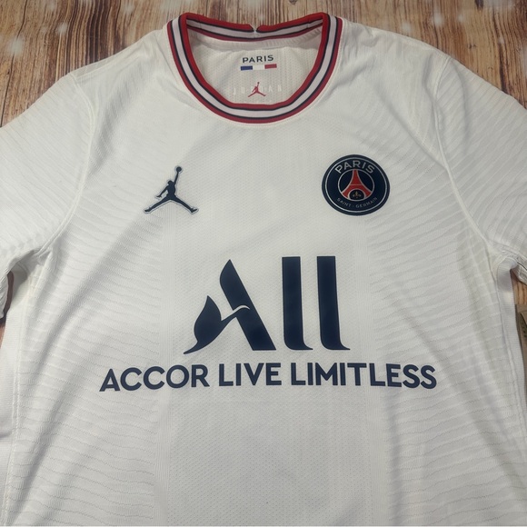 NWT Air Jordan Paris Saint-Germain Player Edition 2021 Season Sports Medium - Picture 4 of 14